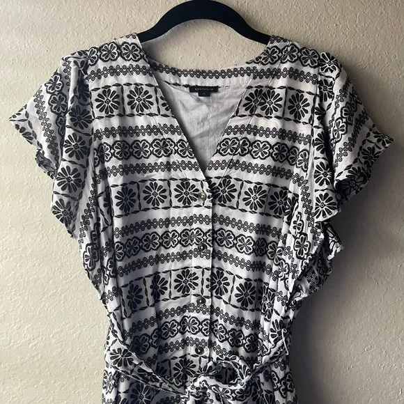 Ann Taylor Black and White Mini Dress - Picture 2 of 4